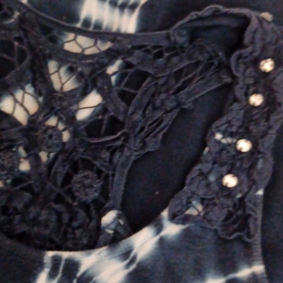 INC navy & white tie-dye rib tank with guipure lace - M - Picture 4 of 6